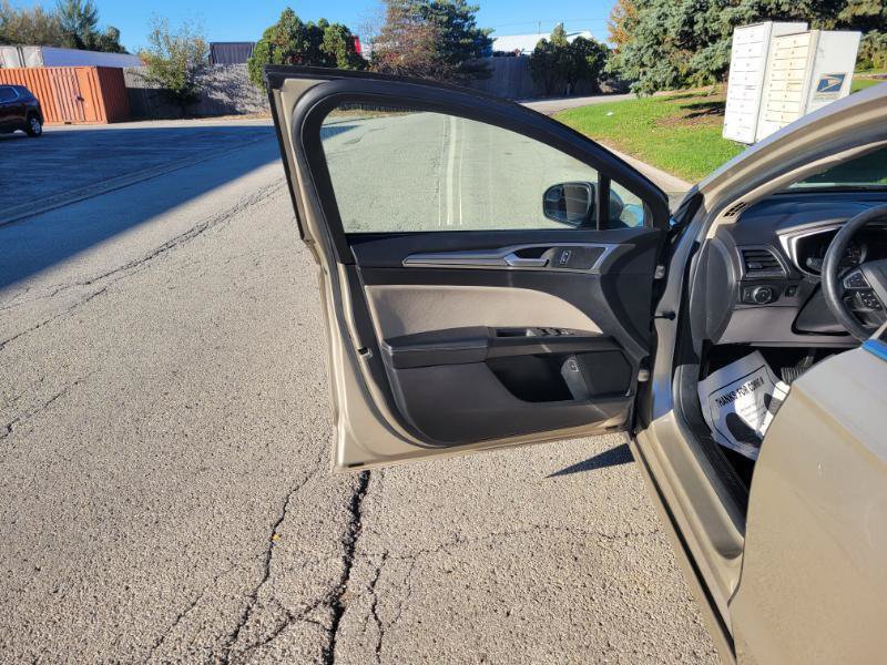 Used 2018 Ford Fusion S FWD image 34
