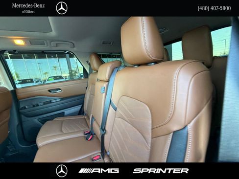 Used 2025 Nissan Pathfinder Platinum w/ Cargo Package FWD image 22
