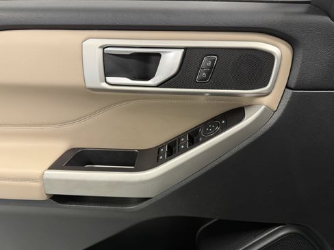 Used 2023 Ford Explorer XLT w/ Equipment Group 202A image 21