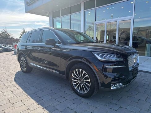 Used 2021 Lincoln Aviator Reserve w/ Elements Package Plus image 3