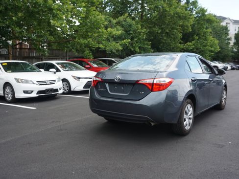 Used 2015 Toyota Corolla LE FWD image 4