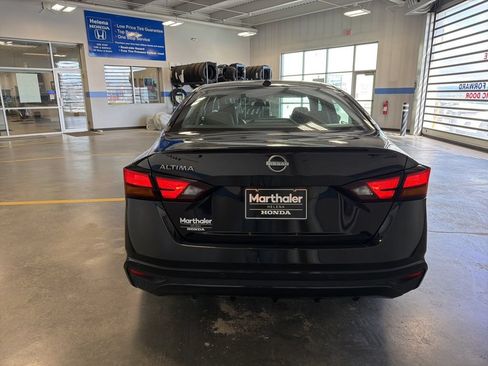 Used 2025 Nissan Altima 2.5 SV FWD image 6