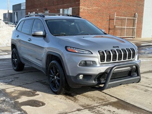 Used 2014 Jeep Cherokee Altitude w/ Cold Weather Group image 4