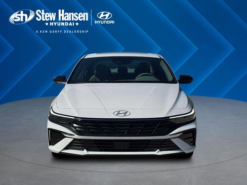 New 2026 Hyundai Elantra SEL Sport FWD image 13