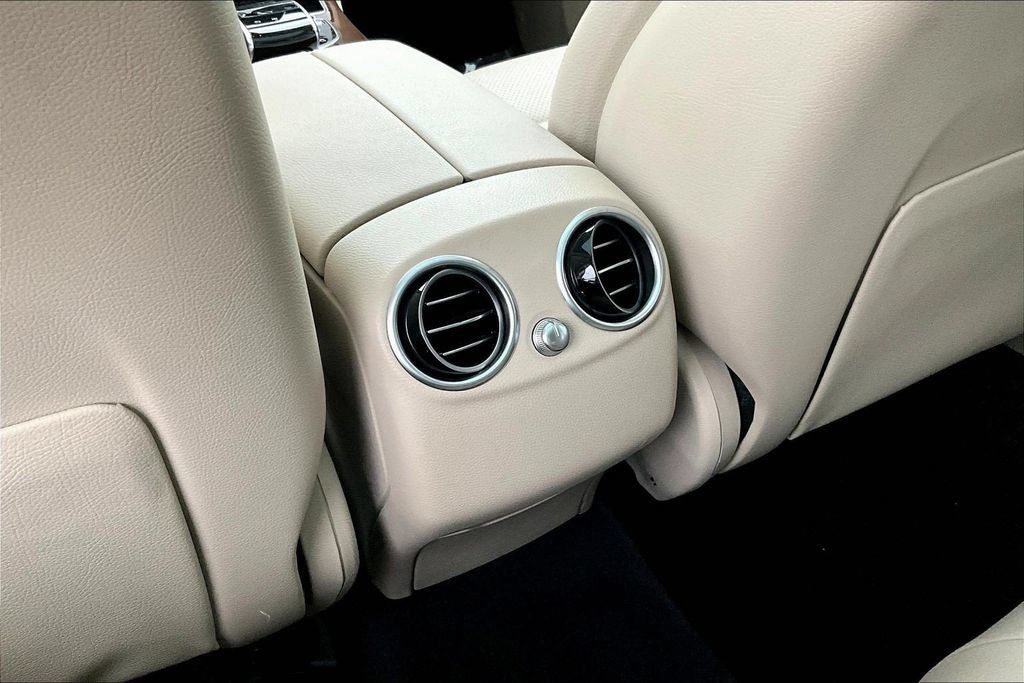 Used 2018 Mercedes-Benz GLC 300 4MATIC image 12