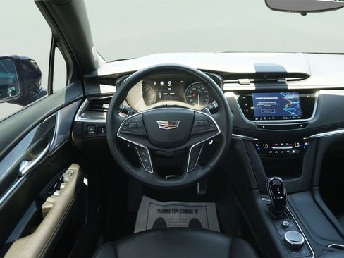 Used 2025 Cadillac XT5 Sportv w/ Technology Package AWD/4WD image 22