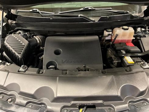 Used 2020 Chevrolet Traverse LT image 8