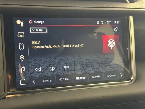 Used 2024 GMC Yukon XL Denali w/ Advanced Technology Package image 25