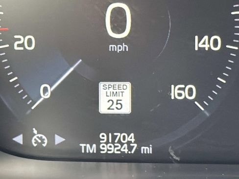 Used 2018 Volvo XC60 T5 Momentum AWD/4WD image 18