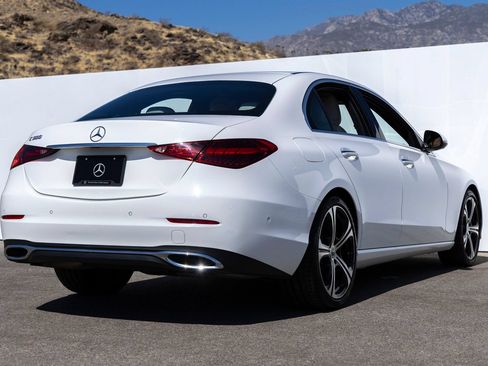 Used 2024 Mercedes-Benz C 300 Sedan image 10