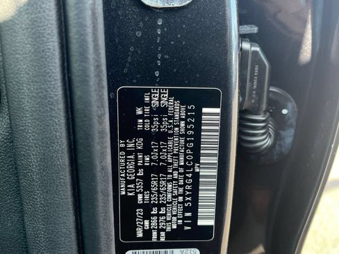 Used 2023 Kia Sorento LX FWD image 30