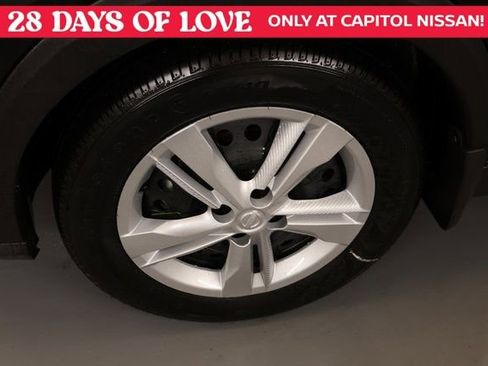 New 2025 Nissan Kicks Play S image 8