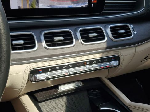 Used 2021 Mercedes-Benz GLE 450 4MATIC image 31