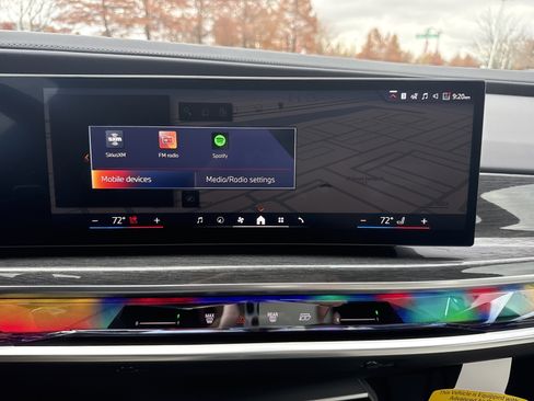 New 2026 BMW 750e xDrive image 15