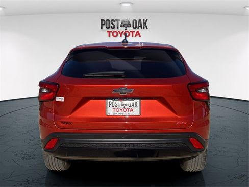 Used 2024 Chevrolet Trax RS w/ Driver Confidence Package image 6