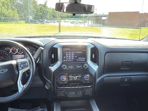 Used 2020 Chevrolet Silverado 1500 LT Trail Boss AWD/4WD image 19