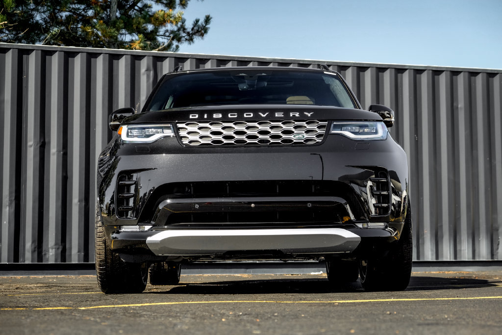 New 2026 Land Rover Discovery Limited Edition AWD/4WD image 5