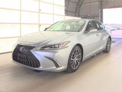 Used 2022 Lexus ES 300h w/ Premium Package
