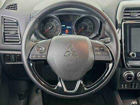 Used 2025 Mitsubishi Outlander Sport SE AWD/4WD image 18