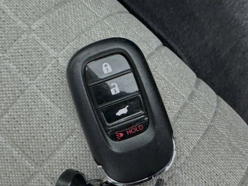 Used 2024 Honda HR-V LX image 35