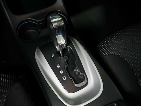 Used 2019 Dodge Journey SE w/ Premium Group FWD image 14