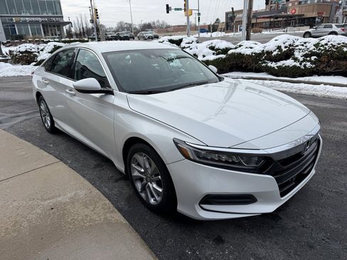 Used 2019 Honda Accord LX image 3