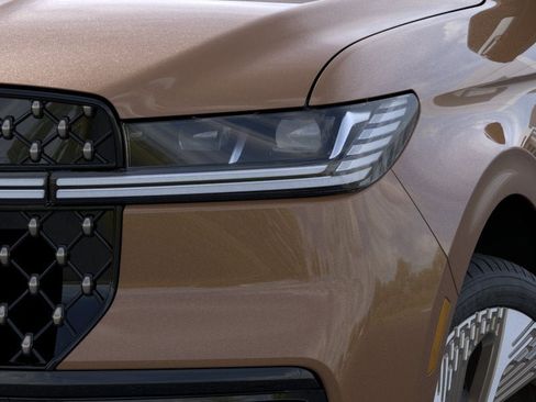 New 2026 Lincoln Navigator L Black Label AWD/4WD image 17