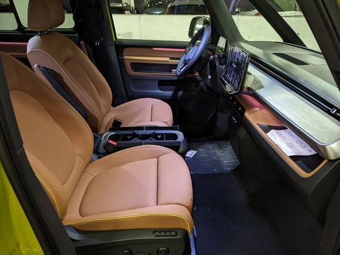 New 2025 Volkswagen ID. Buzz Pro S Plus image 22