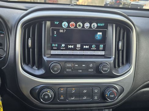 Used 2018 GMC Canyon SLE image 19