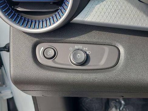 New 2026 Chevrolet Trax LS FWD image 21