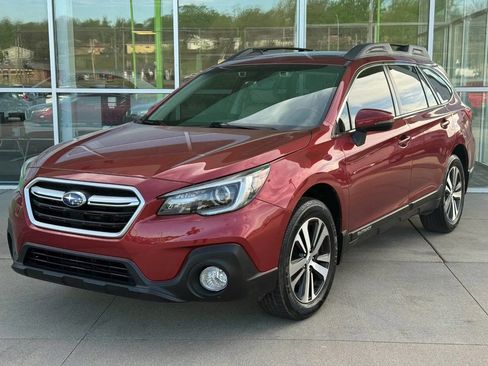 Used 2019 Subaru Outback 2.5i Limited w/ Protection Package #1 AWD/4WD image 3