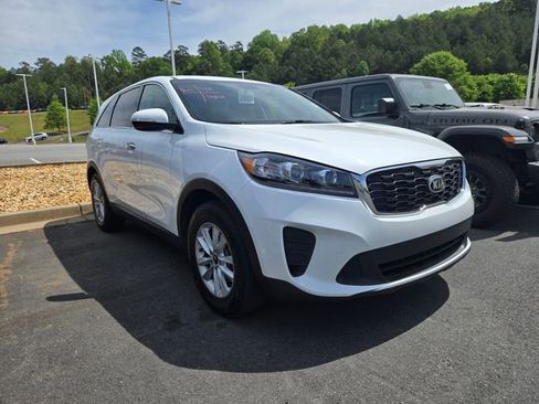 Used 2020 Kia Sorento LX image 3