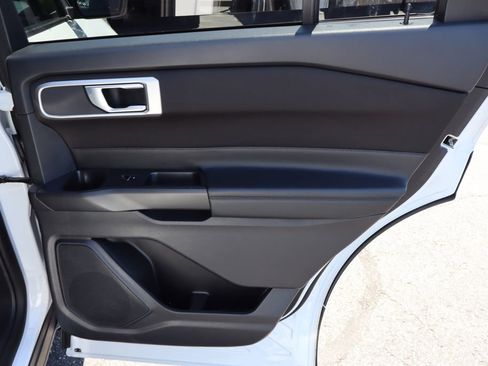 Used 2020 Ford Explorer XLT w/ Comfort Package AWD/4WD image 30