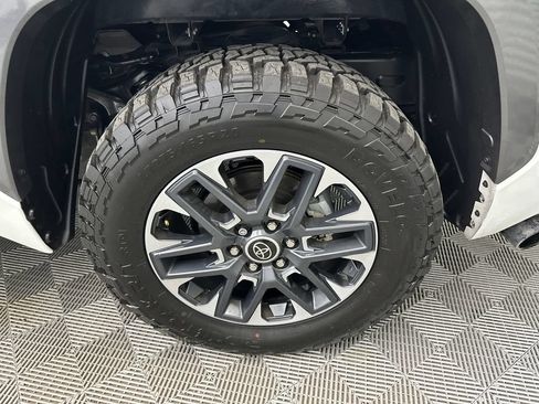 Used 2022 Toyota Tundra Limited AWD/4WD image 21