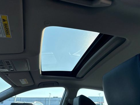 Used 2019 Honda Accord Touring image 11
