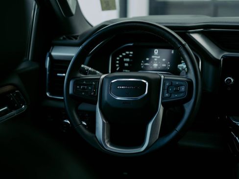 Used 2023 GMC Sierra 1500 Denali image 12