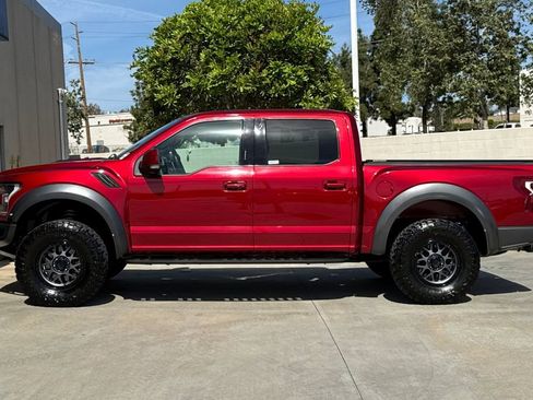 Used 2017 Ford F150 Raptor w/ Equipment Group 802A Luxury image 9