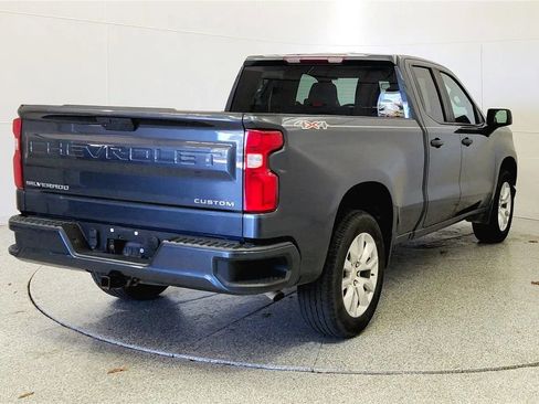 Used 2019 Chevrolet Silverado 1500 Custom w/ Custom Value Package AWD/4WD image 7