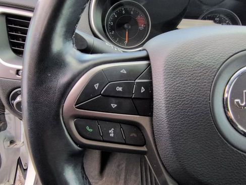 Used 2021 Jeep Cherokee Latitude Lux w/ Comfort/Convenience Group image 15