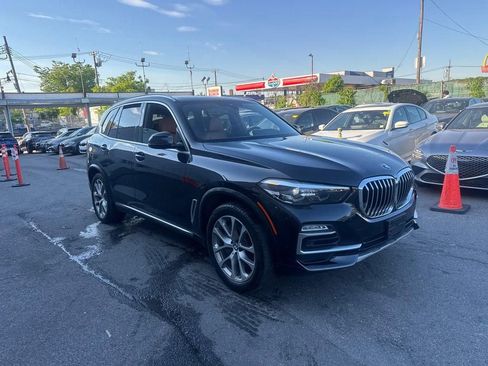 Used 2020 BMW X5 xDrive50i w/ Premium Package AWD/4WD image 3