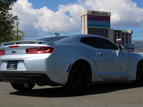 Used 2018 Chevrolet Camaro SS RWD image 7