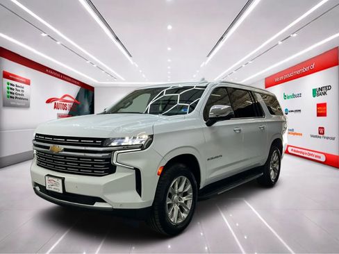 Used 2023 Chevrolet Suburban Premier image 3