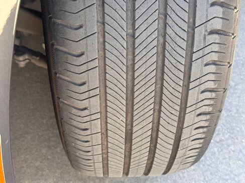 Used 2024 BMW 530i w/ Premium Package image 3