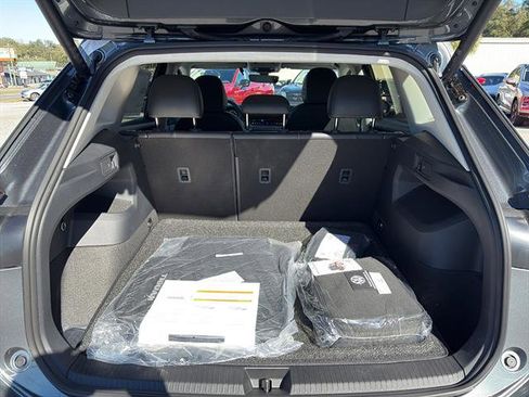 New 2026 Volkswagen Tiguan SE FWD image 11