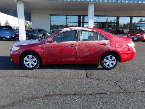 Used 2007 Toyota Camry LE FWD image 2