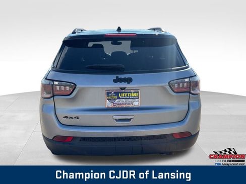 Used 2022 Jeep Compass Latitude w/ Convenience Group AWD/4WD image 7