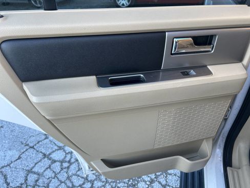 Used 2017 Ford Expedition XLT w/ Equipment Group 202A image 15