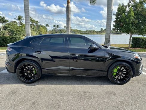 Used 2021 Lamborghini Urus image 5