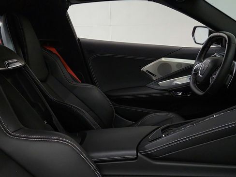 Used 2021 Chevrolet Corvette Stingray Preferred Cpe w/ Z51 Performance Package RWD image 25