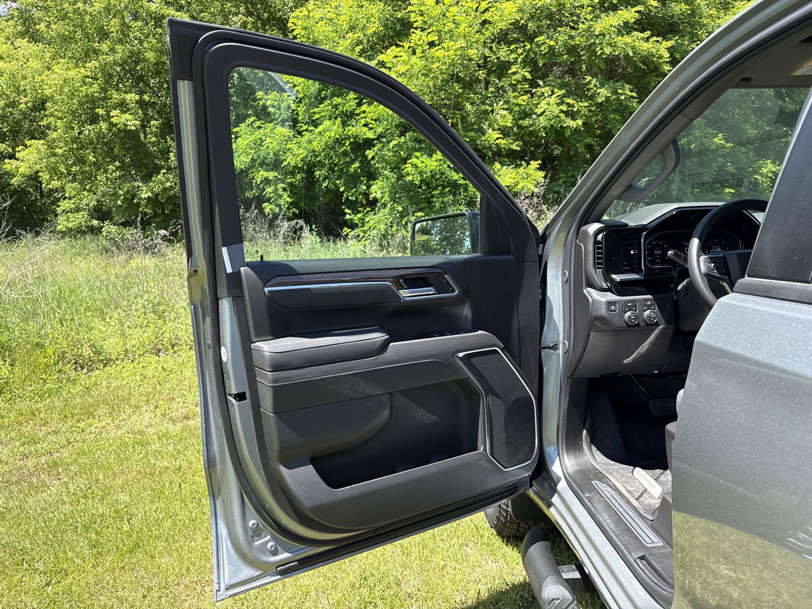 New 2026 Chevrolet Silverado 1500 RST w/ RST Select Package AWD/4WD image 14
